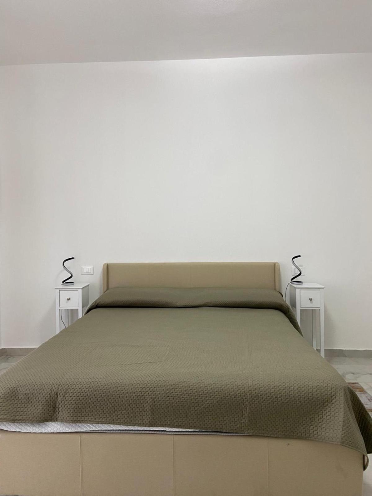 Guest house A-b House *